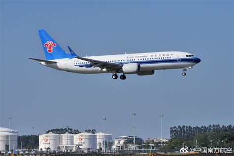 广州白云机场南航737起飞