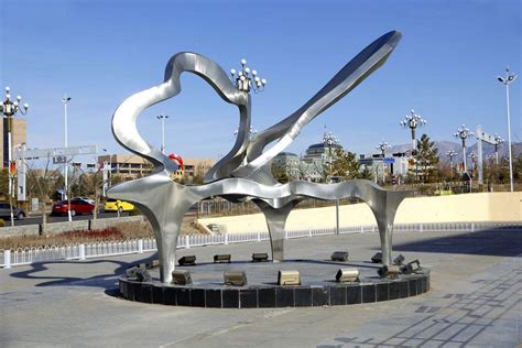 开州广场玻璃钢雕塑设计