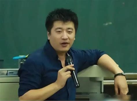 张雪峰谈西安电子科技大学