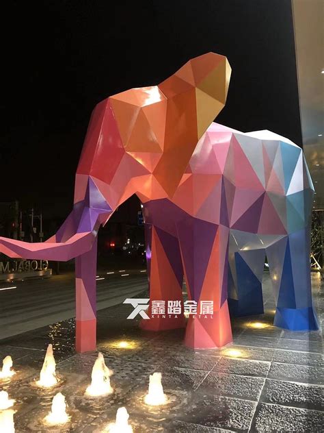 彩色大象不锈钢雕塑