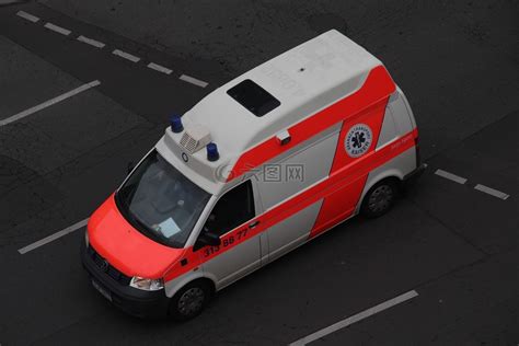 德国救护车出警视频