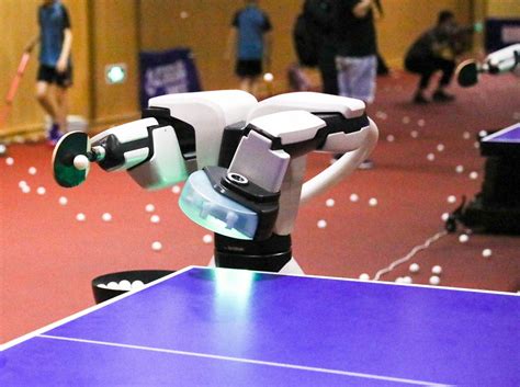 新一代乒乓球发球机器人