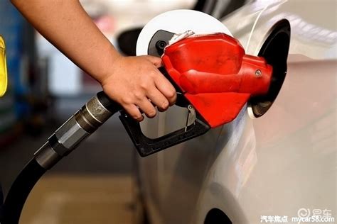新一轮油价调整时间确定国内油价
