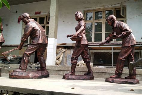 新疆玻璃钢雕塑制作厂家