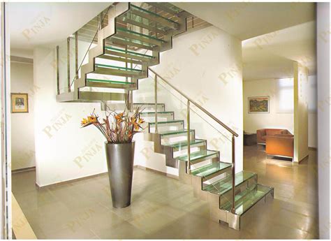 新疆钢化玻璃楼梯联系方式