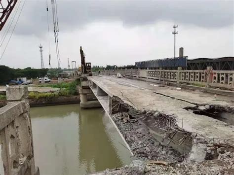 旧桥梁的拆除施工方案