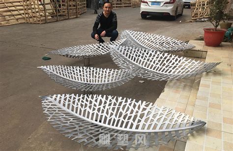 晋城专业不锈钢树叶雕塑厂家