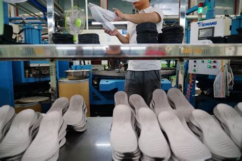 晋江鞋厂工资每月多少