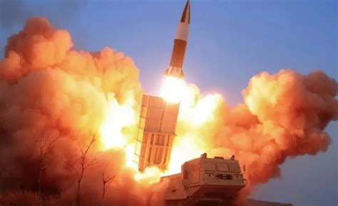 朝鲜向东部海域发射30枚火箭