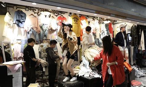 杭州四季青服装市场在哪个区