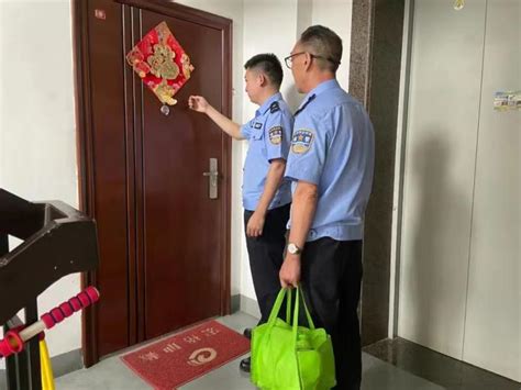 杭州警察上门做流调