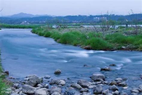 梦见清澈的流动的河水是什么预兆