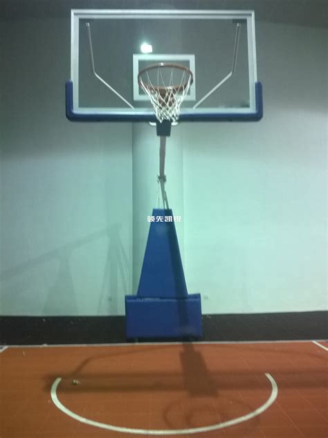 正规篮球架高多少厘米