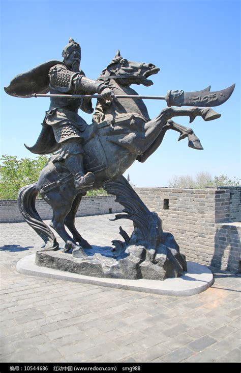 武汉古将军雕像