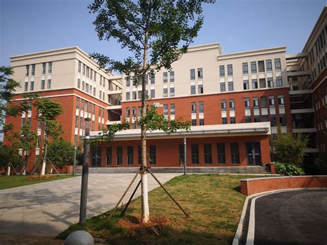 武汉纺织大学外经贸学院是几本