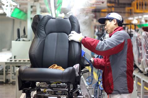 汽车座椅生产操作工累吗