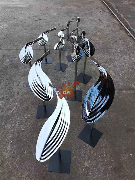 河南不锈钢艺术雕塑抽象