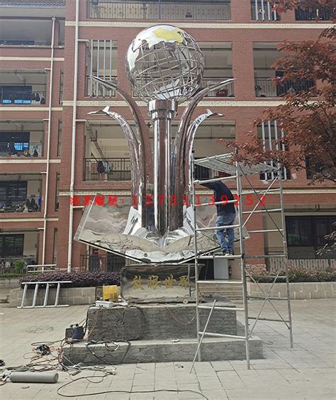 河南校园不锈钢玻璃钢雕塑制造