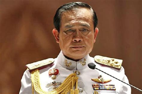泰国领导人给诈骗颁奖