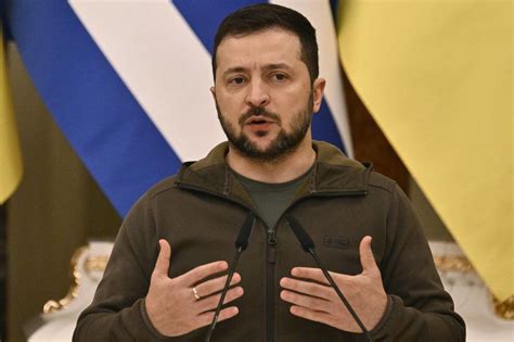 泽连斯基呼吁乌克兰人回到乌克兰
