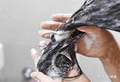 洗发水洗黑发的危害