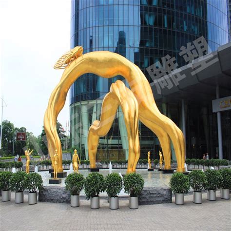 淄博玻璃钢广场雕塑定制