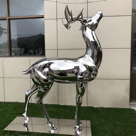 深圳大型不锈钢鹿雕塑
