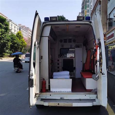 深圳私人救护车出租价格