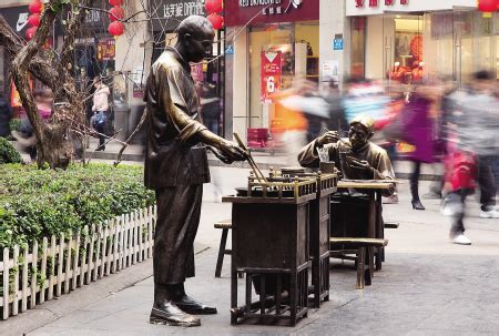 湖南广场铜雕塑