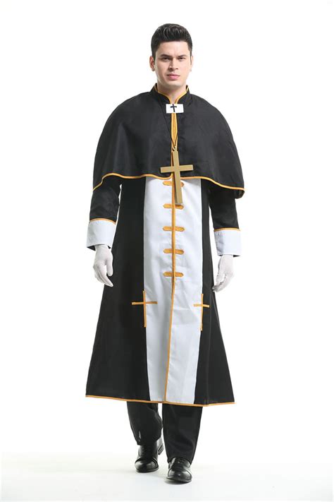 牧师和神父的衣服