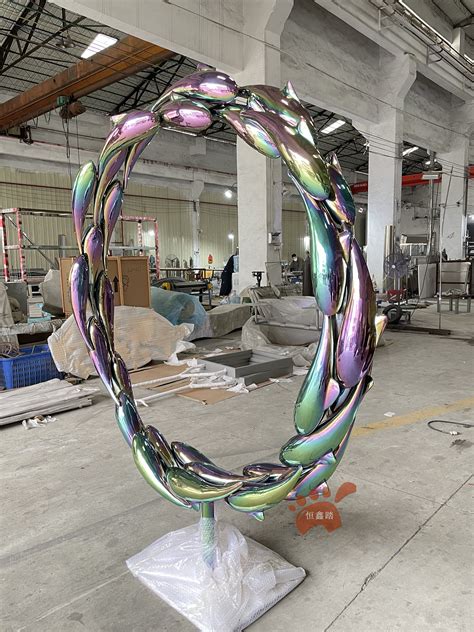 玻璃钢不锈钢圆环雕塑摆件