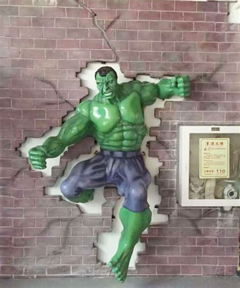玻璃钢彩绘绿巨人电影人物雕塑