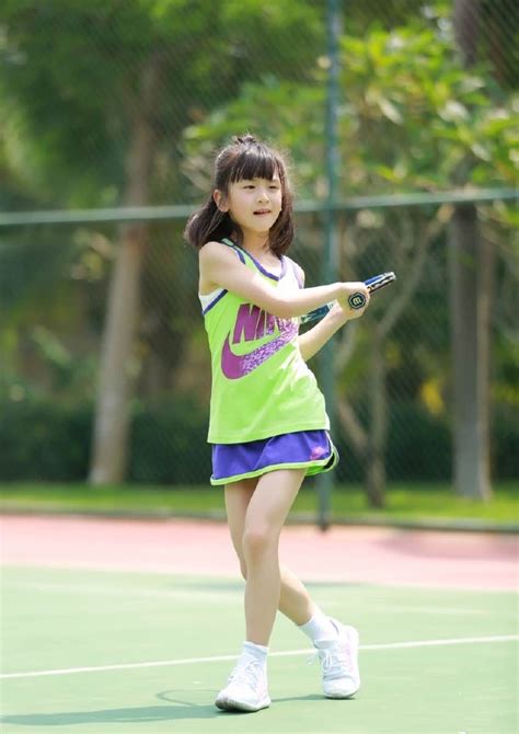 田亮女儿打网球最新