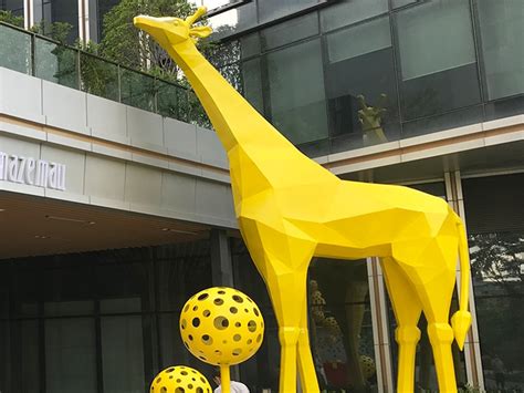 益阳玻璃钢长颈鹿雕塑