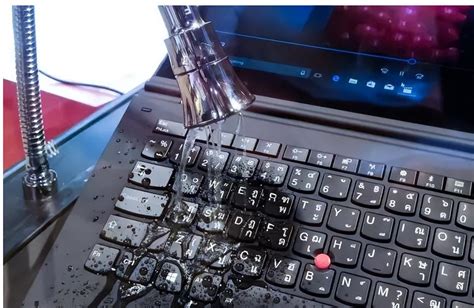 笔记本电脑键盘进水按键错乱