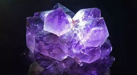 紫水晶和粉水晶哪个能转运
