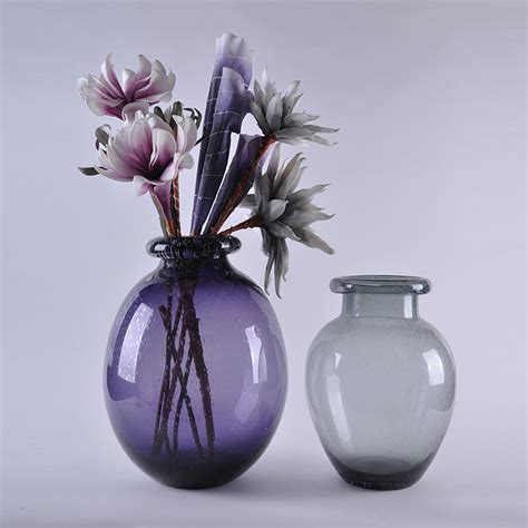 紫色玻璃花盆图片