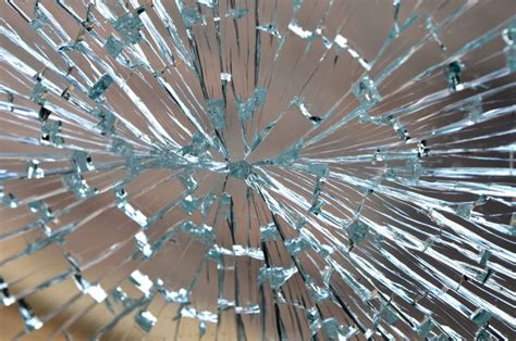 纤维玻璃能打碎吗