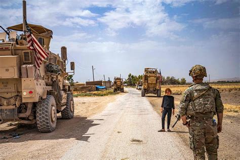 美军在叙利亚军事基地遭报复性