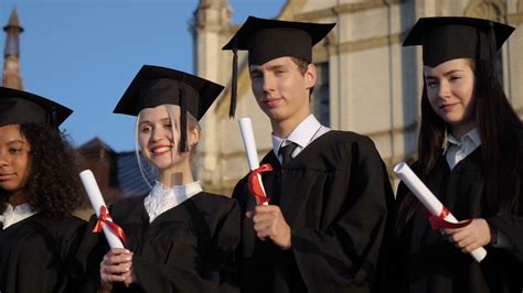 美国留学生能拿到毕业证吗