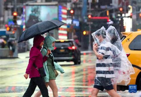 美国纽约遭遇强降雨天气
