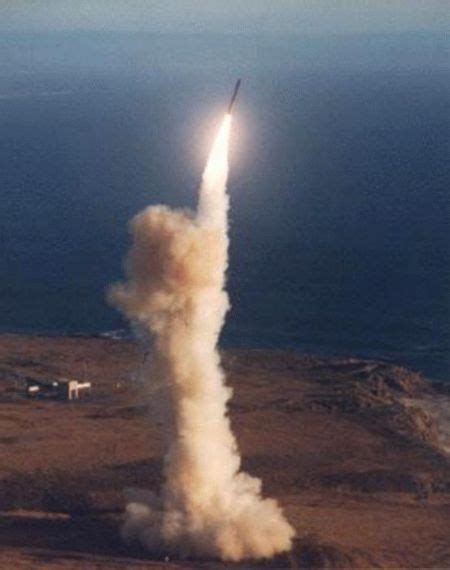 美国试射洲际导弹推迟