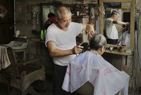 老头理发店一年消费247万