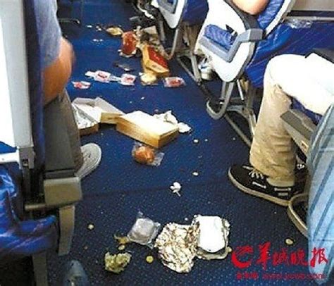 航班空中遇剧烈颠簸35人受伤
