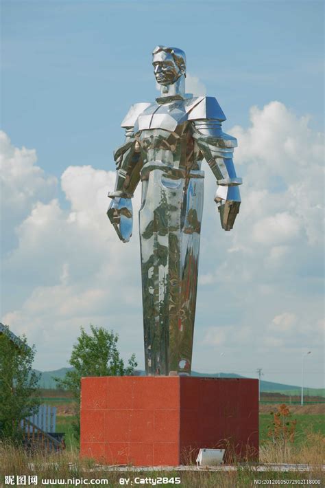苏联红军战士不锈钢雕塑