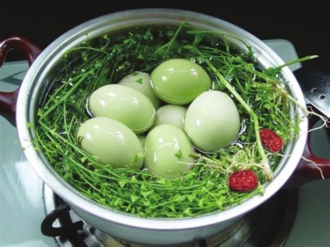荠菜煮鸡蛋的功效作用及禁忌