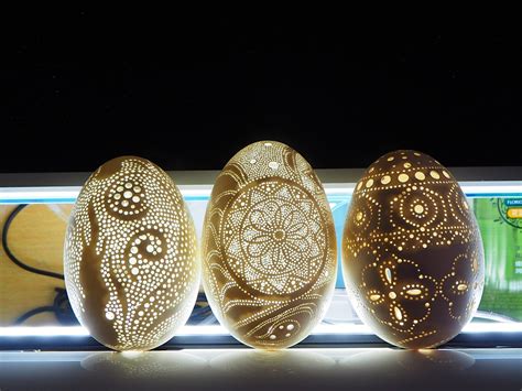 蛋壳雕塑