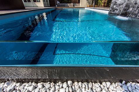 贵州有机玻璃亚克力游泳池多少钱