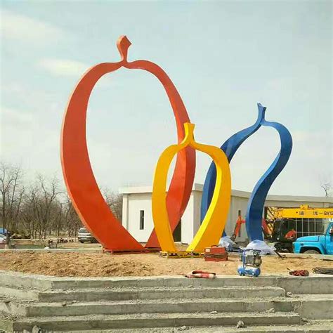 遂宁抽象公园玻璃钢雕塑公司