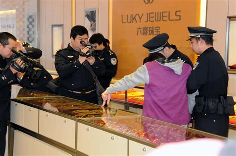 郴州市桂东六福珠宝店被盗